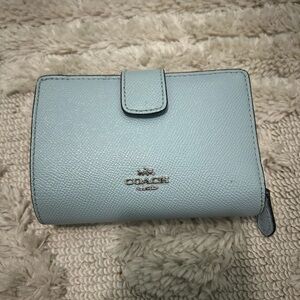 Coach medium corner zip wallet, baby blue